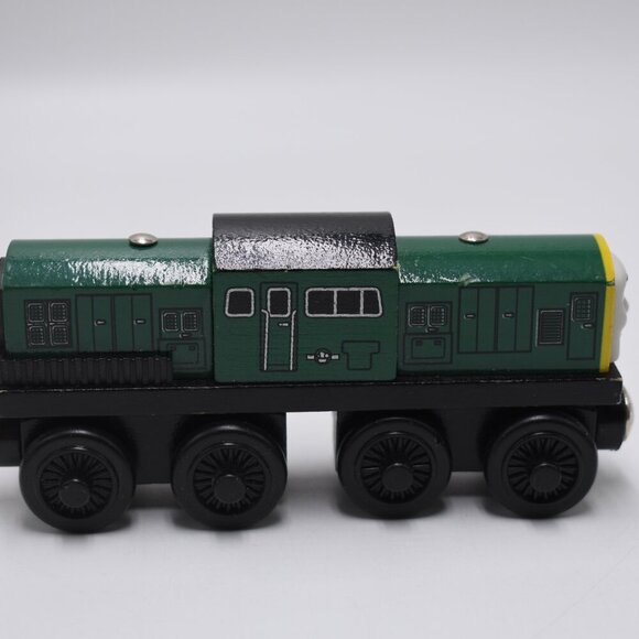 Thomas & Friends DEREK Wooden Railway Train Tank Engine the Diesel Rare 2001 - Picture 7 of 10